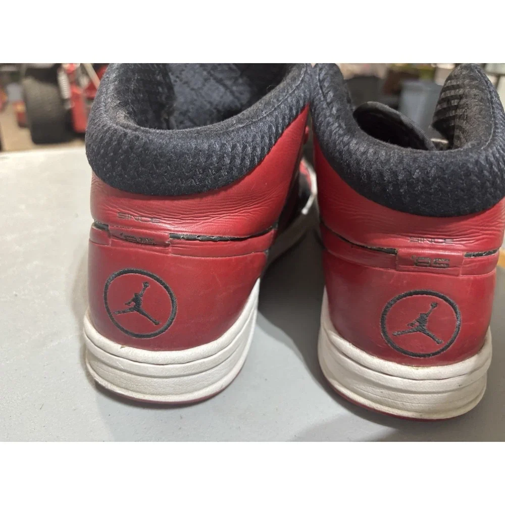 Nike Air Jordan 1‎ Retro 2009 Alpha Bred 392813-001 Men 11 Varsity Red Sneakers